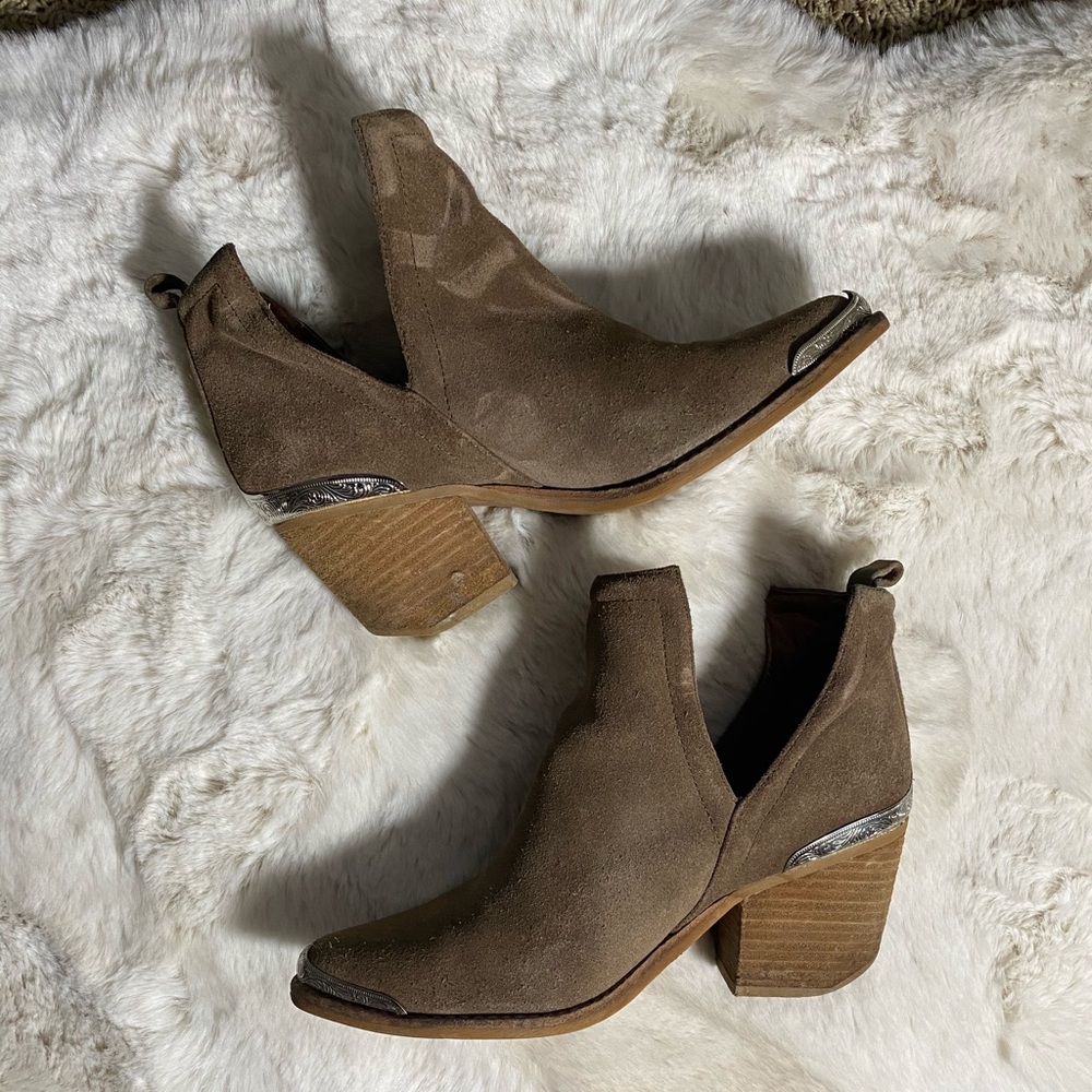 Jeffrey Campbell Cromwell booties